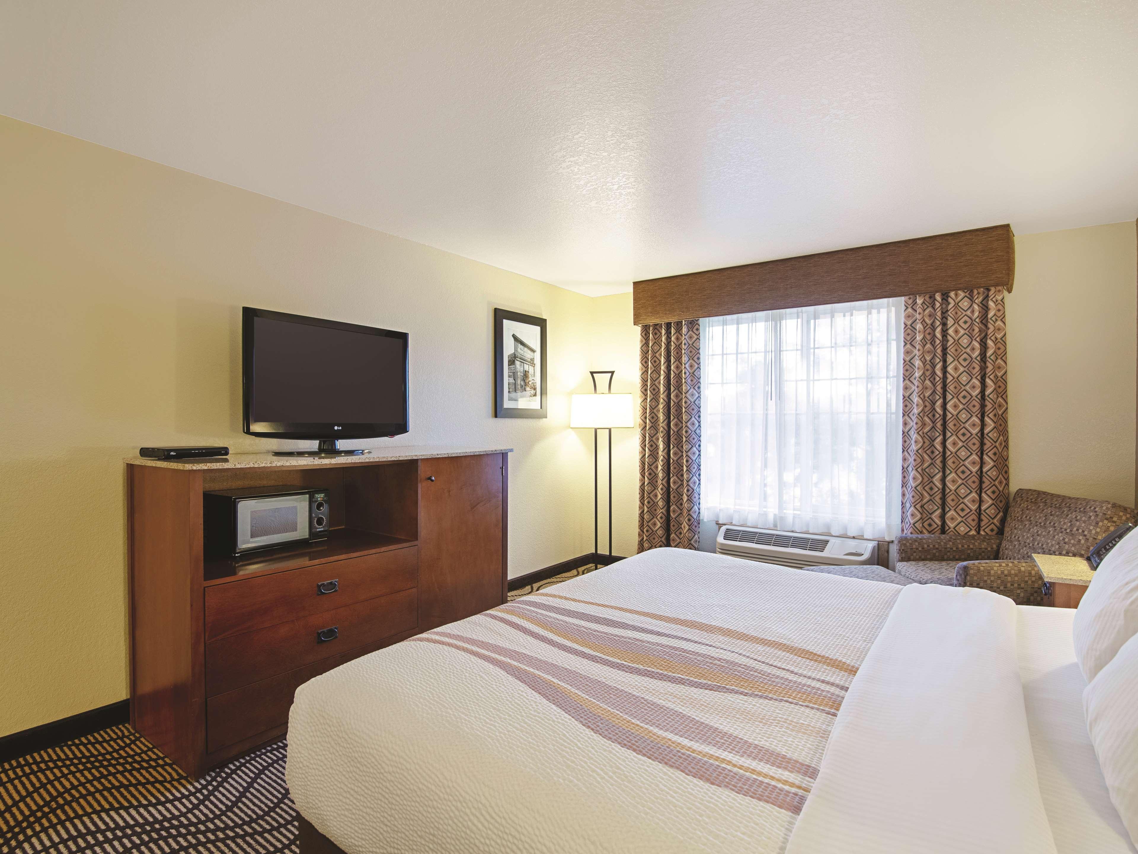 เบสต์ เวสเทิร์น พลัส ริเวอร์ฟรอนต์ โฮเทล แอนด์ สวีท Hotel เกรทฟอลส์ ภายนอก รูปภาพ