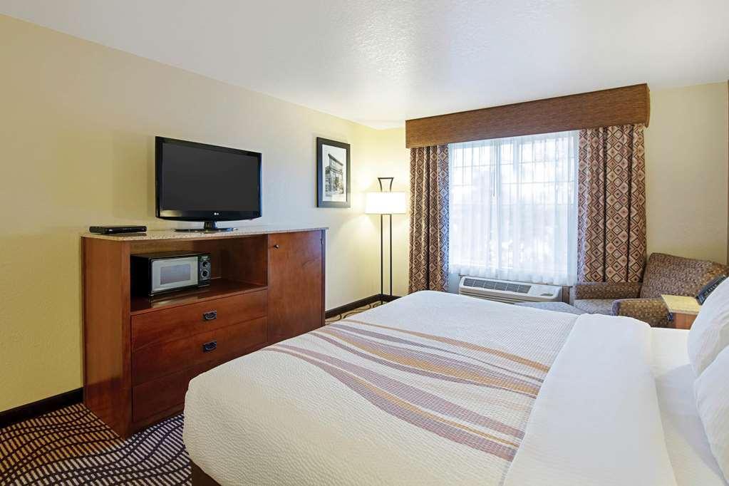 เบสต์ เวสเทิร์น พลัส ริเวอร์ฟรอนต์ โฮเทล แอนด์ สวีท Hotel เกรทฟอลส์ ภายนอก รูปภาพ