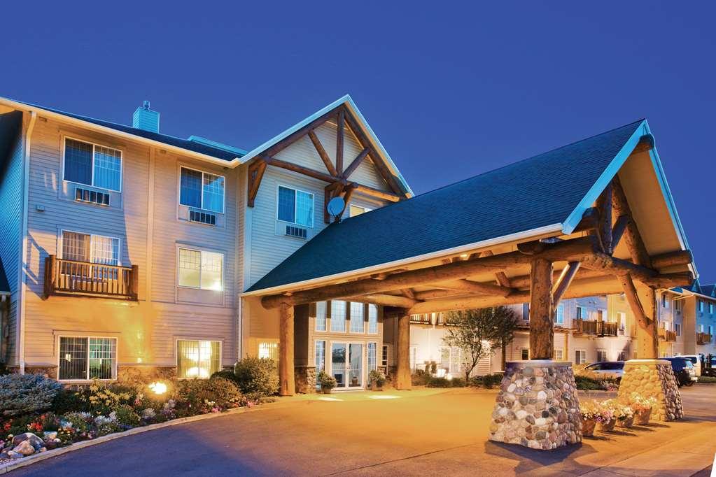 เบสต์ เวสเทิร์น พลัส ริเวอร์ฟรอนต์ โฮเทล แอนด์ สวีท Hotel เกรทฟอลส์ ภายนอก รูปภาพ